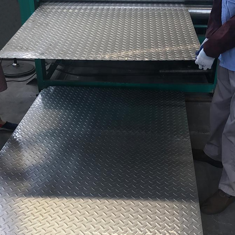 Hot Rolled Galvanized Steel Plate Steel Carbon Checkered Sheet Factory Supply Low Price