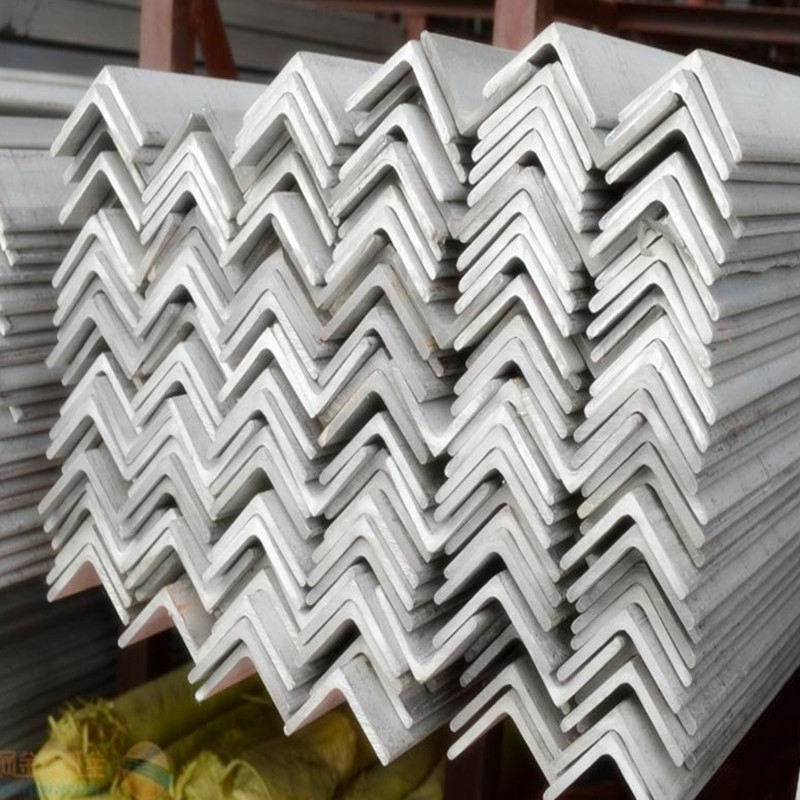 Factory Supply Standard Sizes And Thickness Galvanized Hot Dip Galvanized Steel Angle Iron Bar with Best Price
